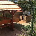Gyoengyi Apartament *