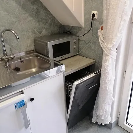 Gyongyi * Хевиз