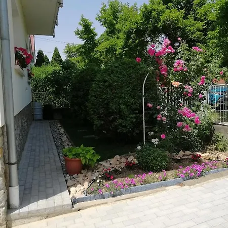 Apartment Gyongyi Heviz