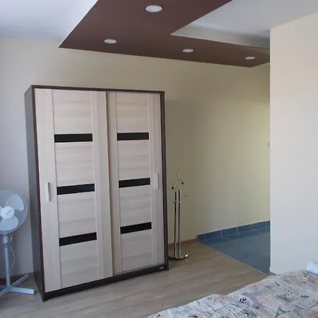 Gyongyi Апартаменты Хевиз